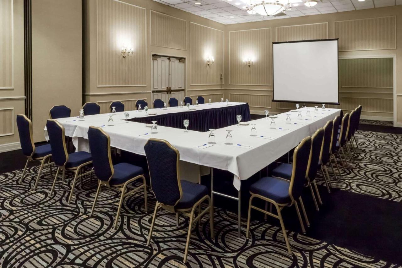 Wyndham Southbury Hotel Luaran gambar