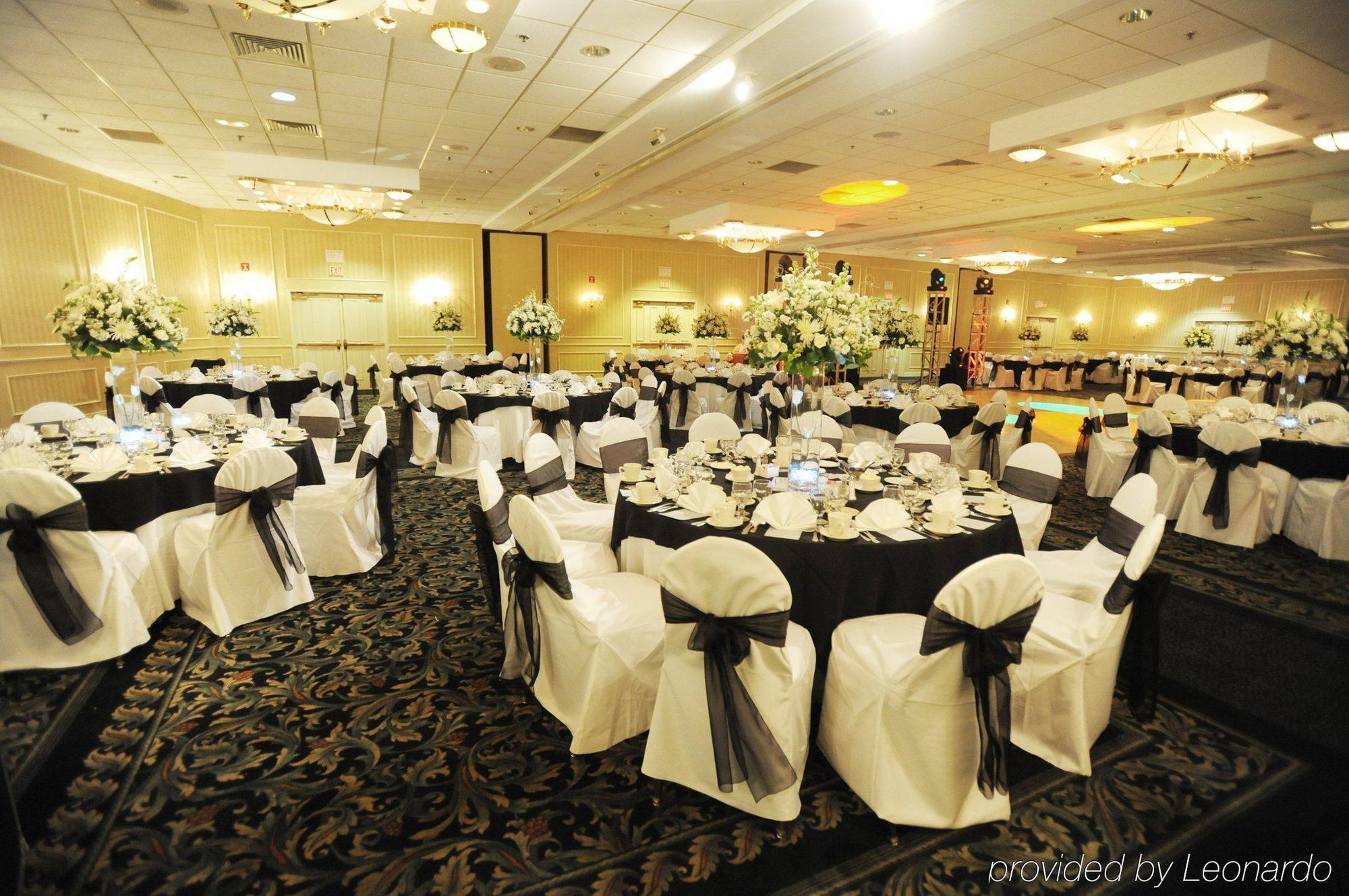 Wyndham Southbury Hotel Restoran gambar