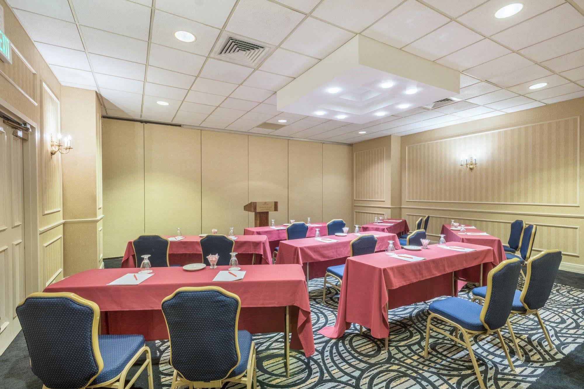 Wyndham Southbury Hotel Luaran gambar